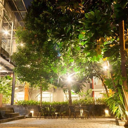Griya Regato Jakarta Exterior photo
